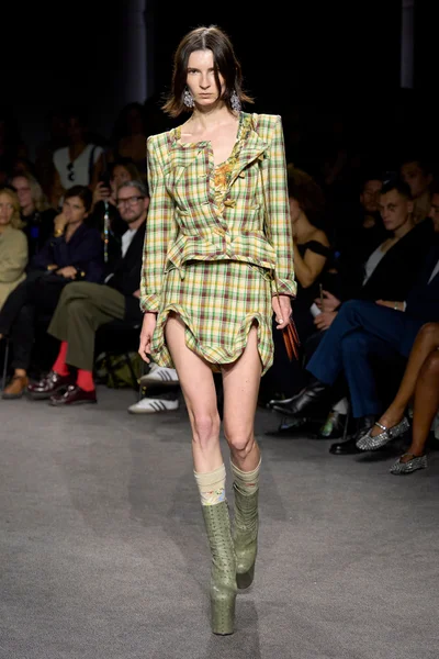 Look 2